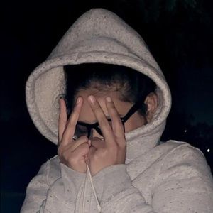 Meet your Posher, Heena